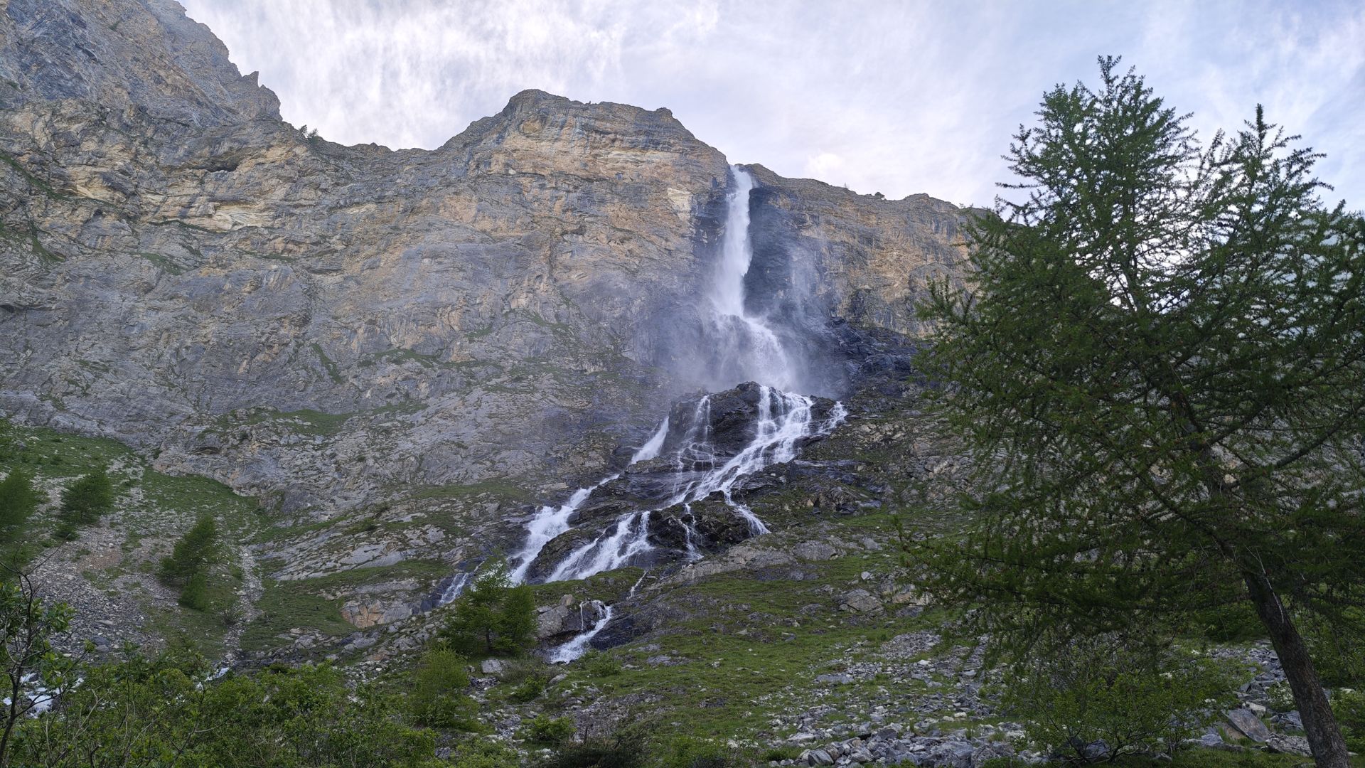 Alta Val Maira, dalle Cascate di Stroppia al Bivacco Barenghi